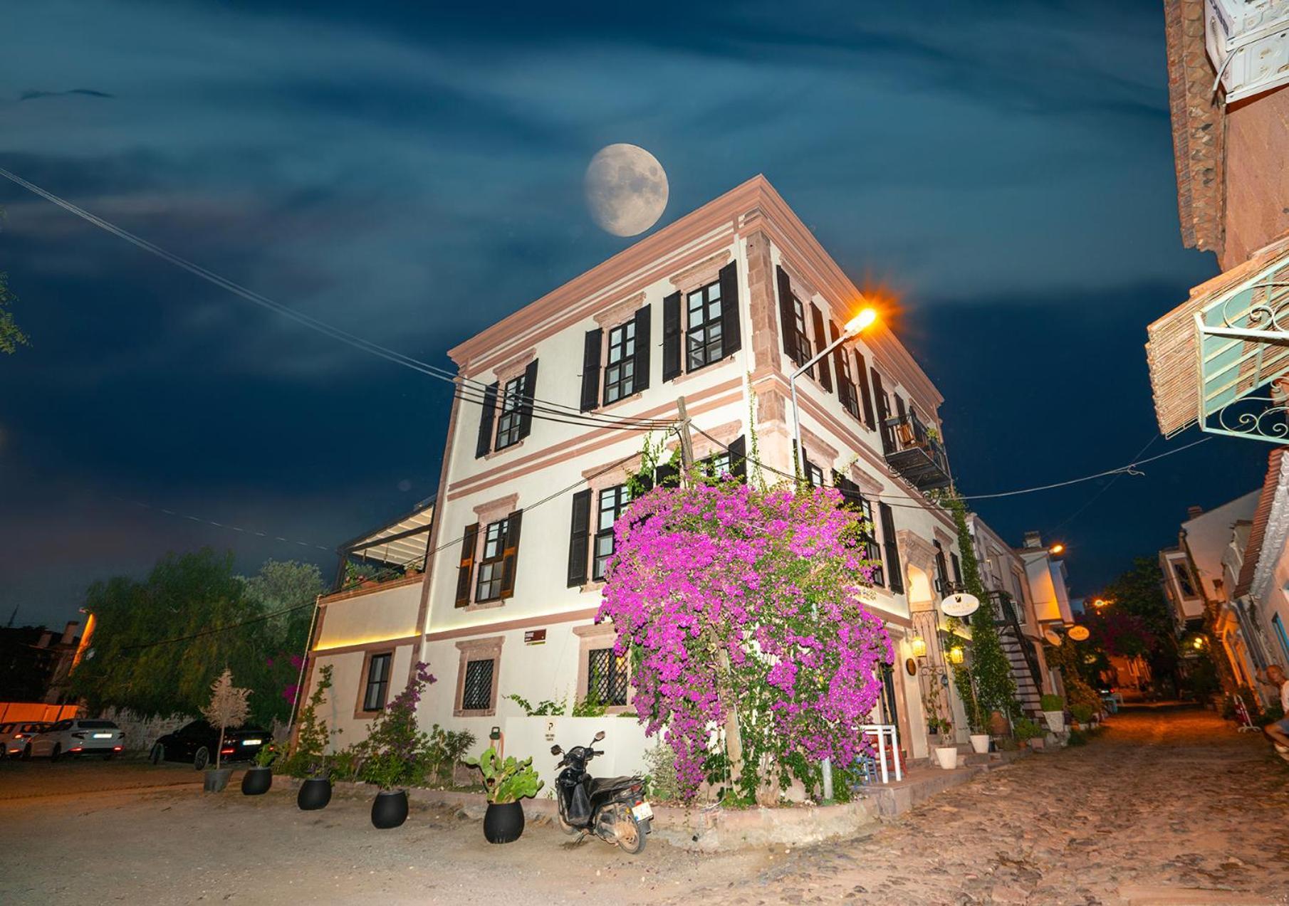 Ayvalı Siyah Lale Cunda 1841 (Adults Only)酒店 外观 照片